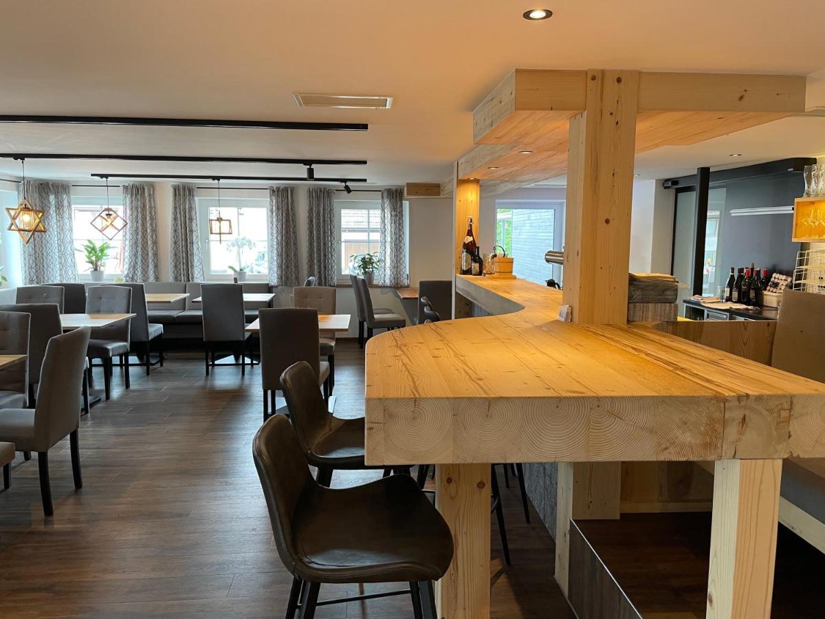 Landgasthaus Zum Kreuz Gbr 이스니임알가우 외부 사진
